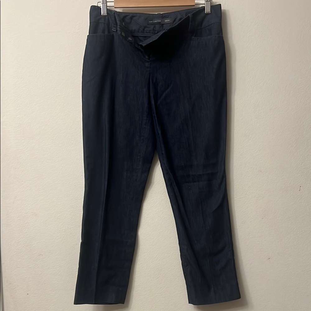 The Limited Black Ankle Cropped Pants 331